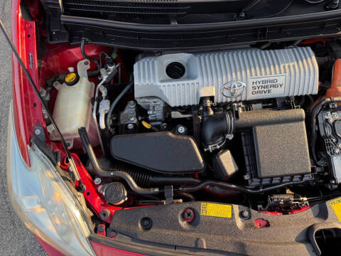 2010 Toyota Prius III