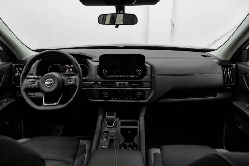 2025 Nissan Pathfinder S