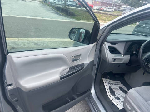 2015 Toyota Sienna