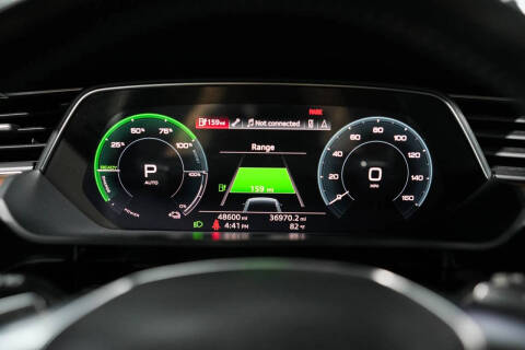 2019 Audi e-tron quattro Premium Plus