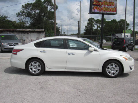 2014 Nissan Altima for sale at Checkered Flag Auto Sales - East in Lakeland FL