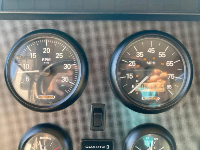 2007 Freightliner XCS Chassis
