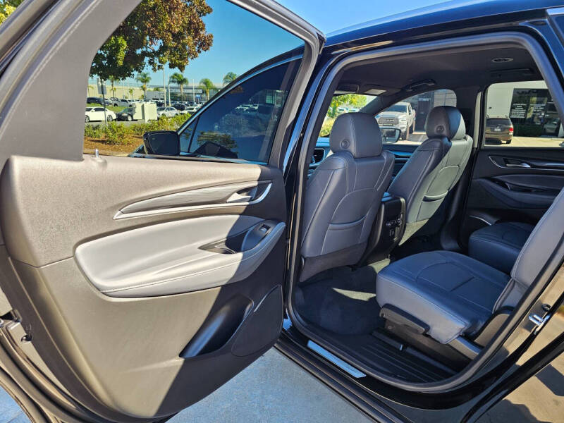 2023 Buick Enclave Essence