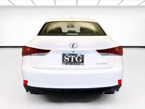 2019 Lexus IS 300