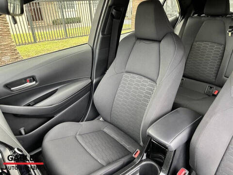 2025 Toyota Corolla Hatchback SE