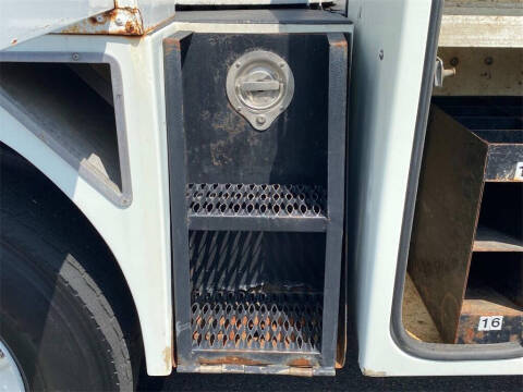 2015 Freightliner 108 SD