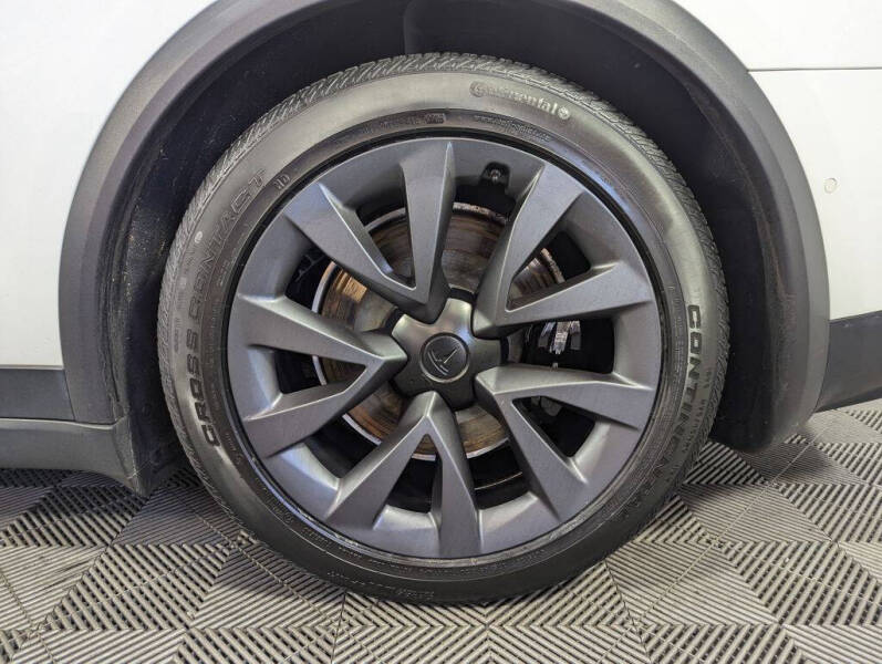 2023 Tesla Model X Standard Range