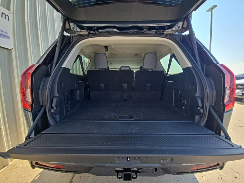 2027 Ford Expedition MAX Active
