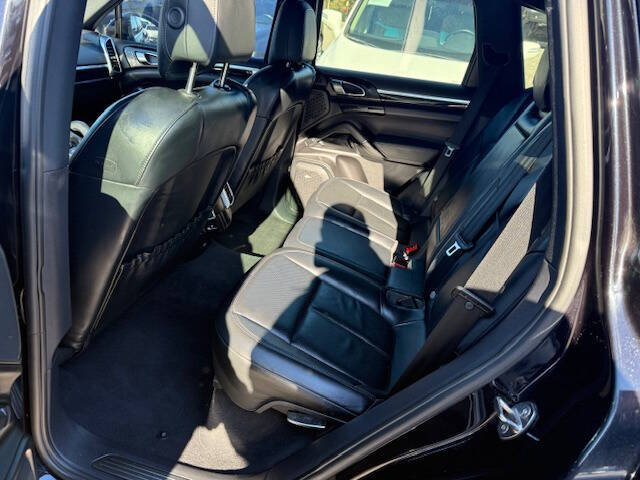 2011 Porsche Cayenne S