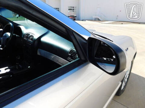 2004 Ford Thunderbird Deluxe