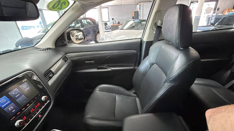 2020 Mitsubishi Outlander