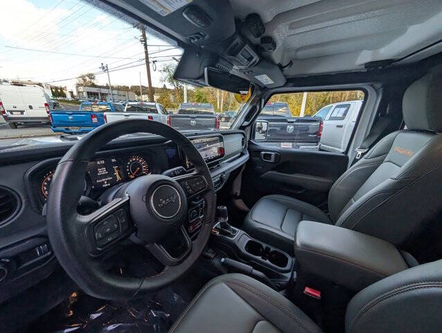 2024 Jeep Gladiator Mojave X