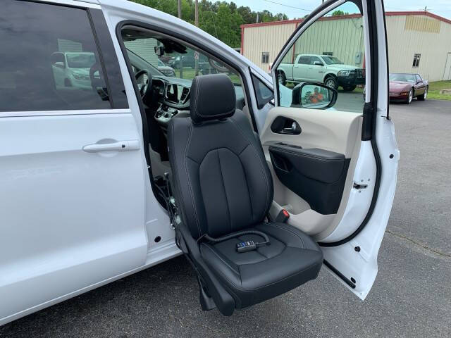 2024 Chrysler Pacifica Touring L