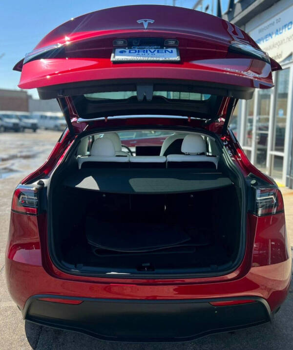 2024 Tesla Model Y Long Range