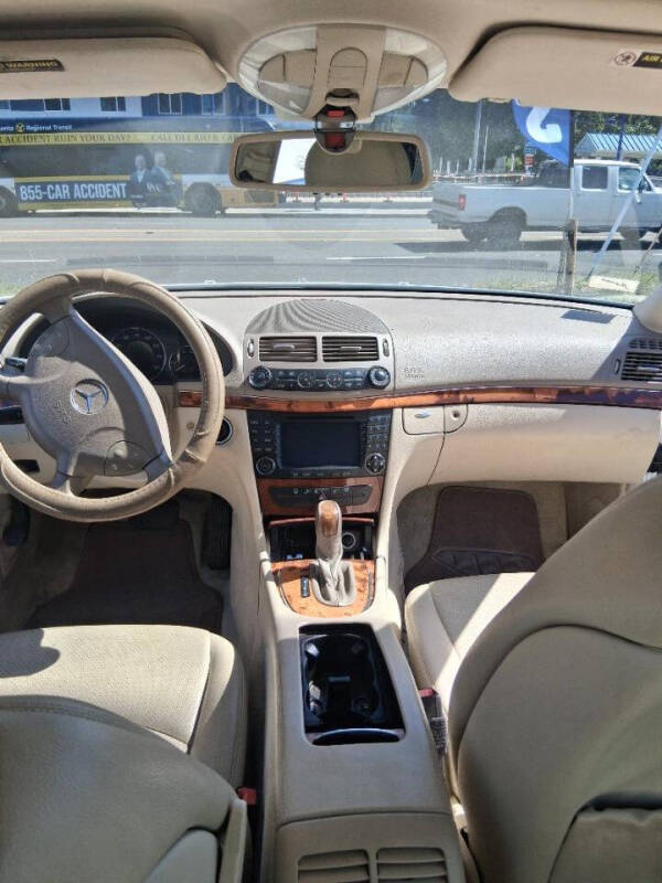 2005 Mercedes-Benz E-Class E 320