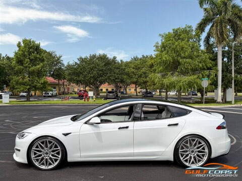 2022 Tesla Model S Plaid