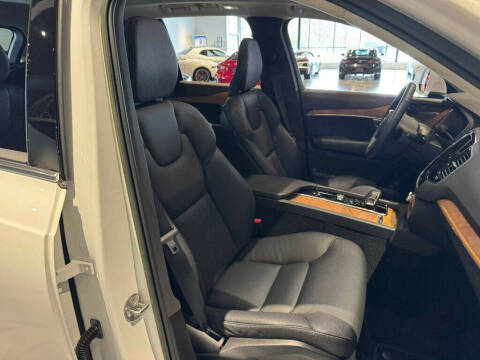 2023 Volvo XC90 B6 Plus Bright Theme 6P
