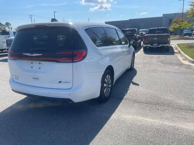 2025 Chrysler Pacifica Plug-In Hybrid