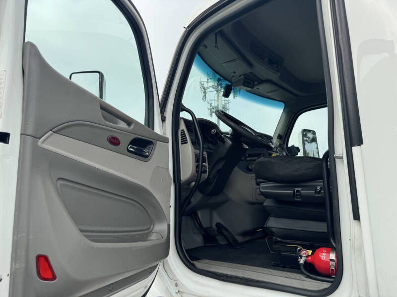 2018 Peterbilt 579