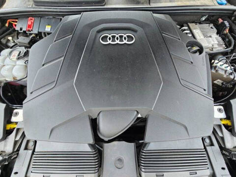 2022 Audi Q8 quattro Premium Plus 55 TFSI