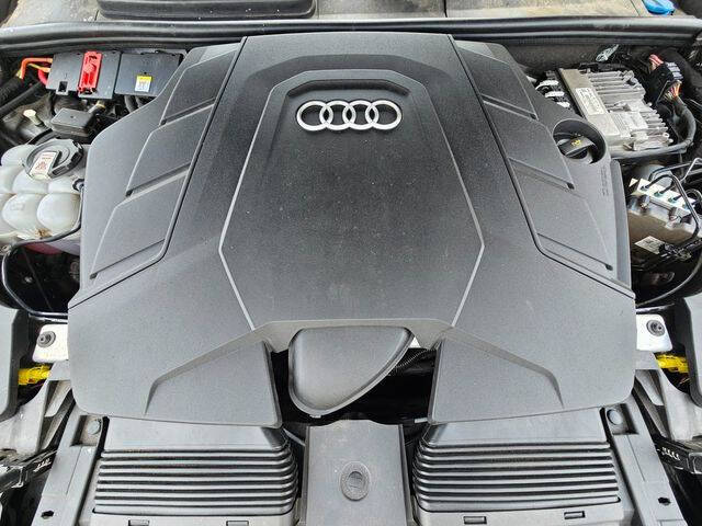 2022 Audi Q8 quattro Premium Plus 55 TFSI