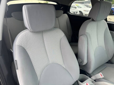 2010 Hyundai Accent Blue