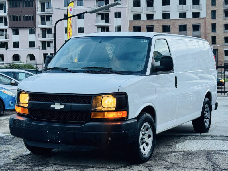 2013 Chevrolet Express Cargo Work Van's photo