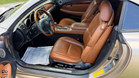 2004 Lexus SC 430
