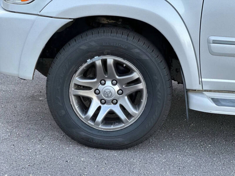 2005 Toyota Sequoia Limited