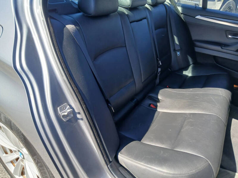 2016 BMW 5 Series 528i