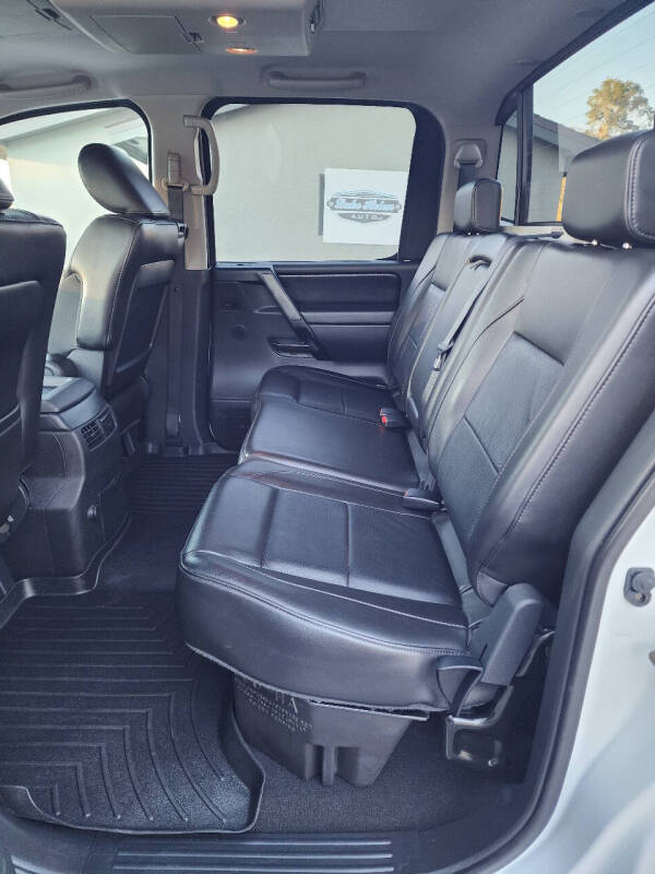 2011 Nissan Titan SL