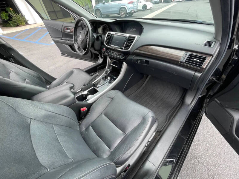 2017 Honda Accord Hybrid Touring