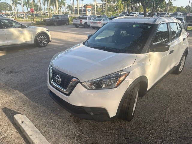 2019 Nissan Kicks S