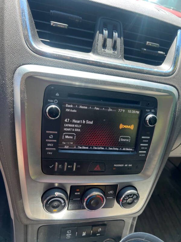 2013 GMC Acadia SLE-2