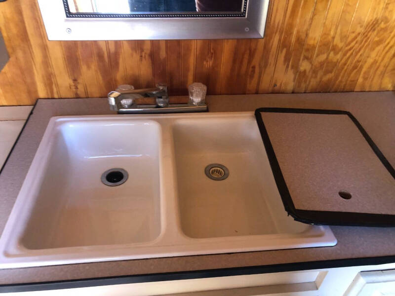 2001 KIEFER GENESIS X440