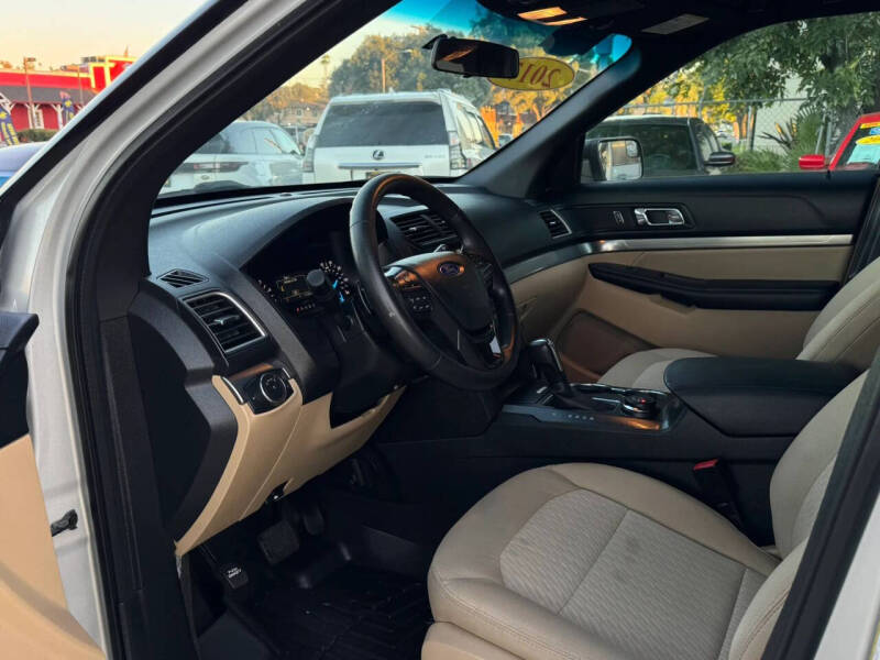 2017 Ford Explorer