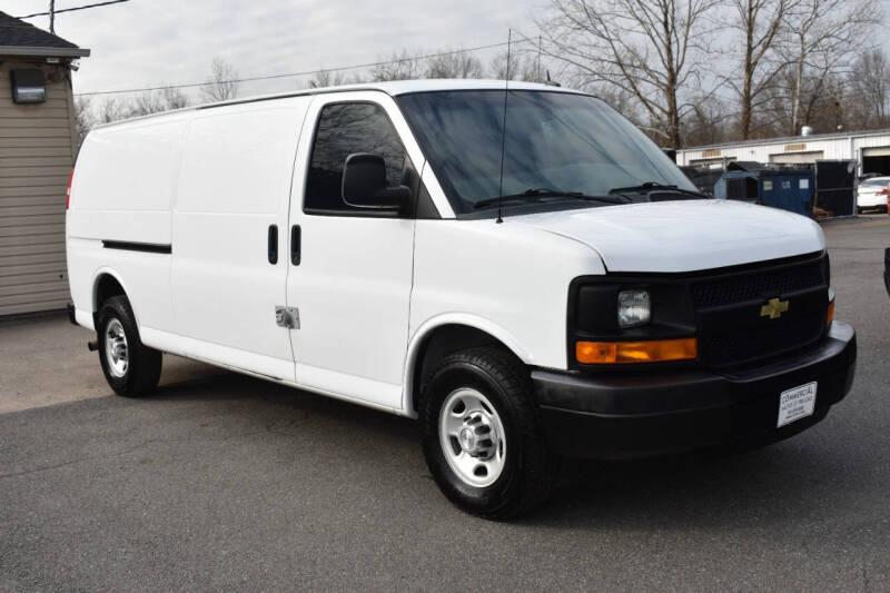 2015 Chevrolet Express Cargo Work Van photo 4