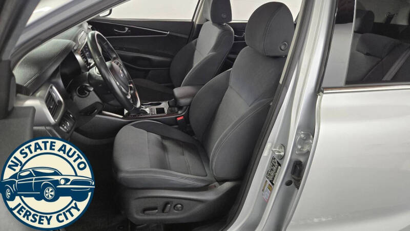 2019 Kia Sorento S V6