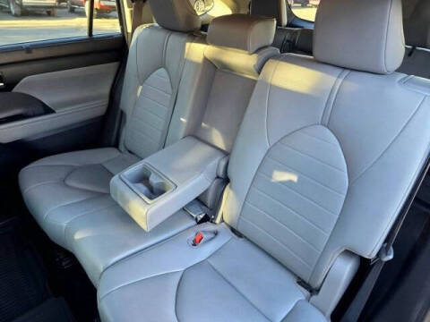 2020 Toyota Highlander Hybrid XLE