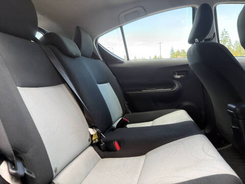 2015 Toyota Prius c Two