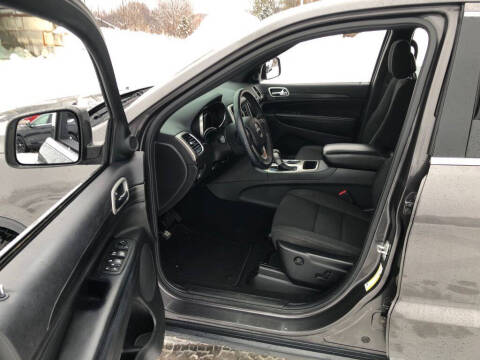 2019 Jeep Grand Cherokee Laredo E