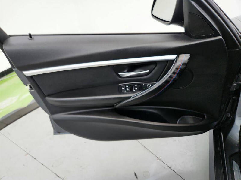 2018 BMW 3 Series 330i