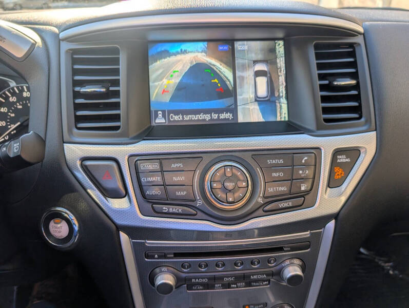 2019 Nissan Pathfinder SL