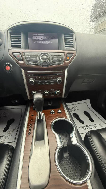 2018 Nissan Pathfinder Platinum