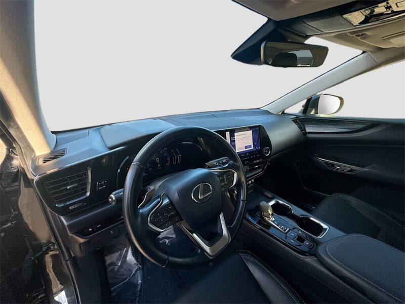 2025 Lexus NX 250 Premium