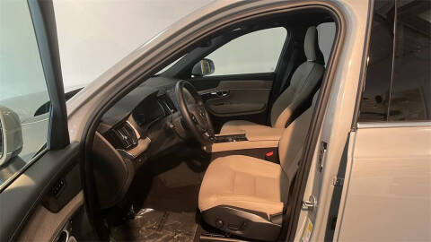 2025 Volvo XC90 B6 Plus Bright Theme 7P