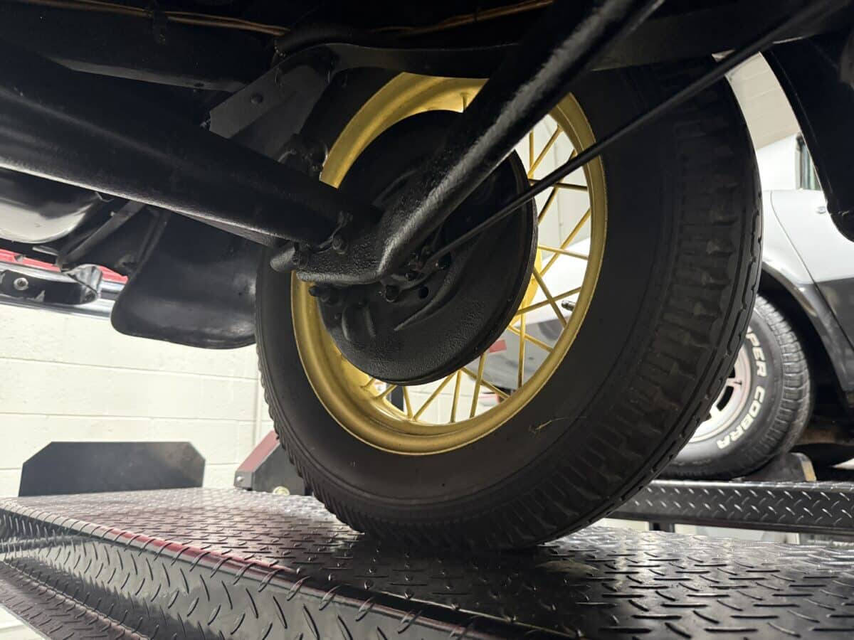 1932 Ford Model 18 65