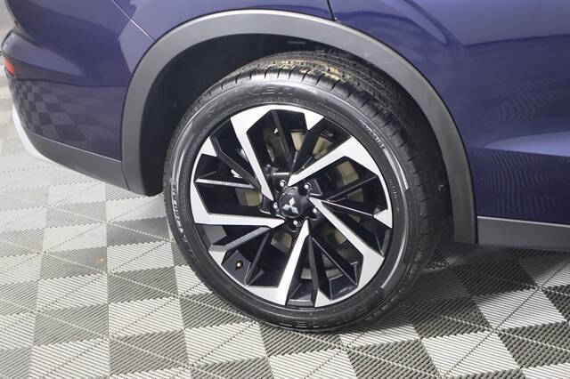 2023 Mitsubishi Outlander SE