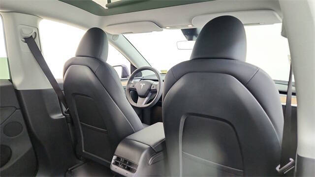 2025 Tesla Model Y Long Range