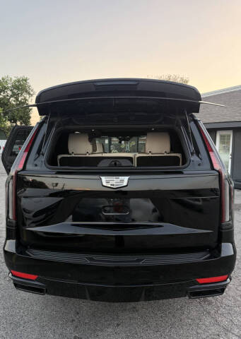 2023 Cadillac Escalade Sport